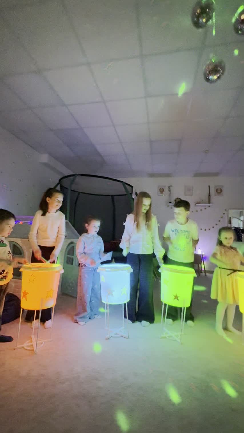 Відео: дискотека зі світломузикою